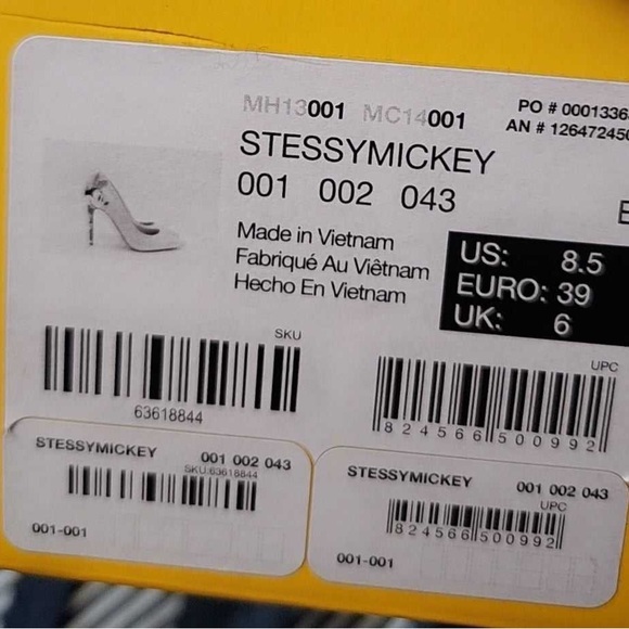 Disney x Aldo Mickey Minnie Heels - Picture 6 of 6